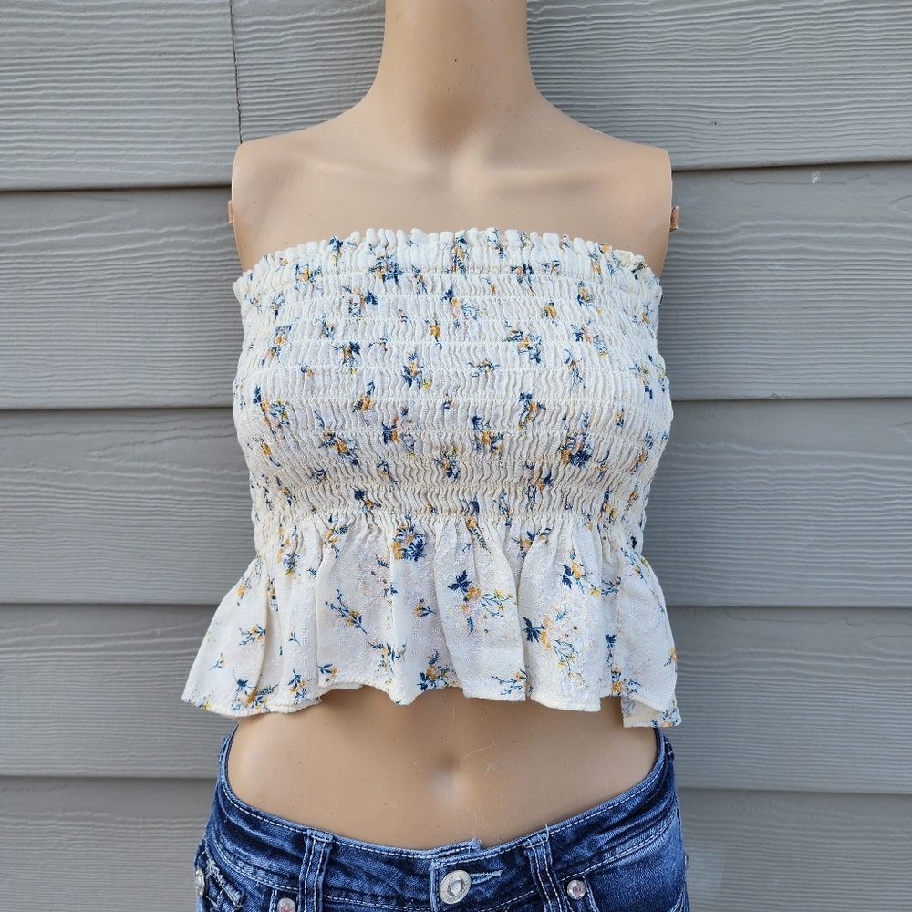 AMERICAN EAGLE | Cream Elastic Crop Top with Floral Pattern